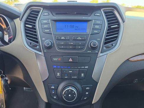 Used 2014 Hyundai Santa Fe Sport FWD image 16