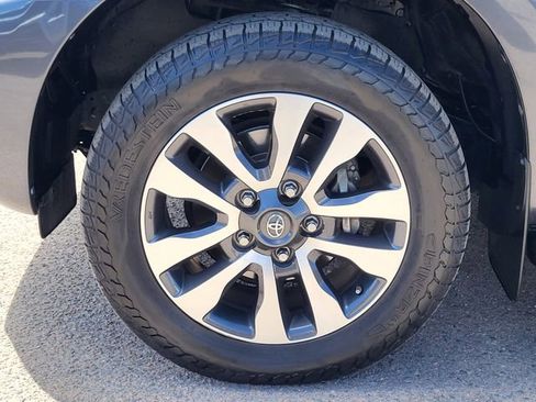 Used 2020 Toyota Sequoia Limited w/ Safety & Convenience Package AWD/4WD image 10