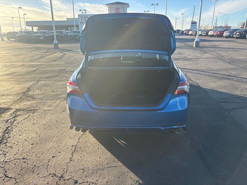 Used 2018 Toyota Camry XSE image 10