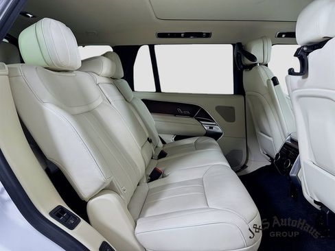 Used 2025 Land Rover Range Rover Long Wheelbase SE AWD/4WD image 36