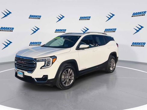 Used 2022 GMC Terrain SLT w/ Tech Package image 4