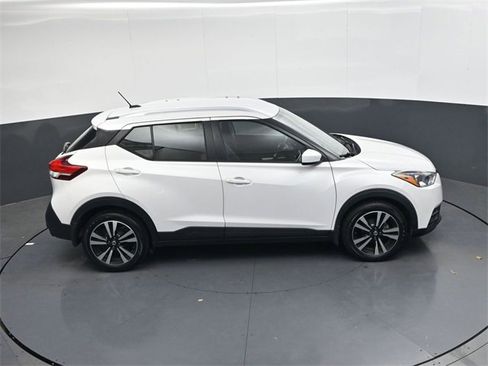 Used 2019 Nissan Kicks SV image 25