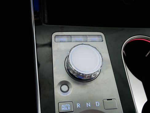 Certified 2025 Genesis GV80 2.5T Standard AWD/4WD image 30