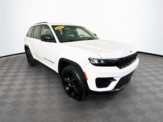 Certified 2023 Jeep Grand Cherokee Altitude AWD/4WD video 2
