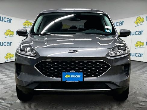 Used 2022 Ford Escape SE w/ Cold Weather Package image 2