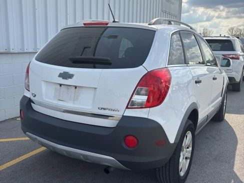 Used 2013 Chevrolet Captiva Sport LS FWD image 3