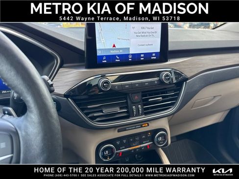 Used 2020 Ford Escape Titanium AWD/4WD image 22