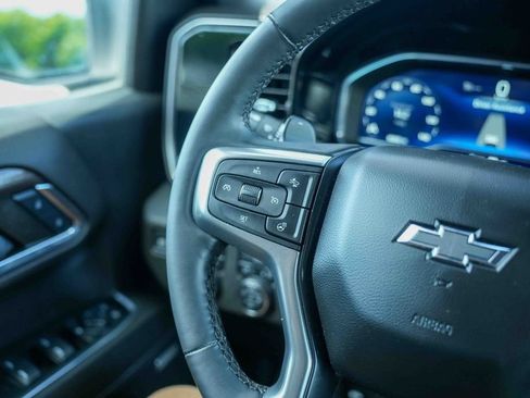 Used 2024 Chevrolet Silverado 1500 RST AWD/4WD image 28