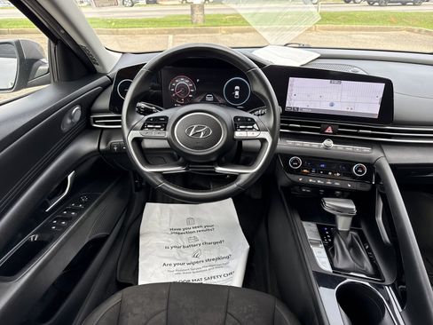 Used 2023 Hyundai Elantra SEL w/ Convenience Package FWD image 14