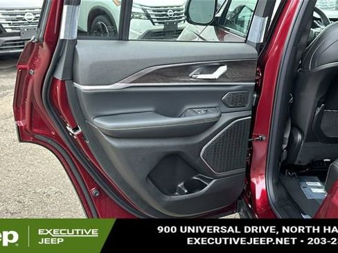 New 2026 Jeep Grand Cherokee Limited image 21