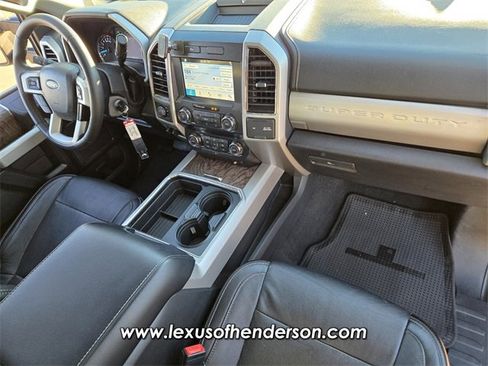 Used 2019 Ford F250 Lariat image 17