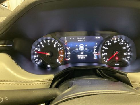 Used 2025 Jeep Compass Limited image 13