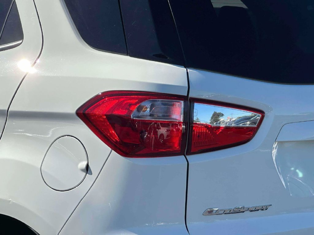 Used 2022 Ford EcoSport SE w/ SE Convenience Package AWD/4WD image 9