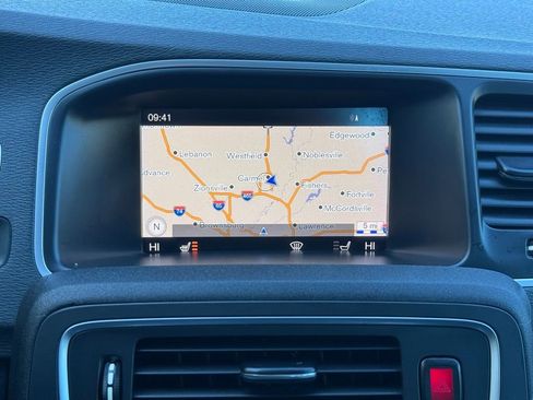 Used 2017 Volvo S60 T5 Inscription image 38