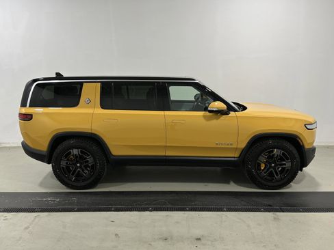 Used 2023 Rivian R1S Adventure AWD/4WD image 6