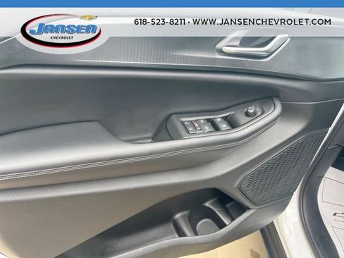 Used 2025 Jeep Grand Cherokee Altitude AWD/4WD image 21