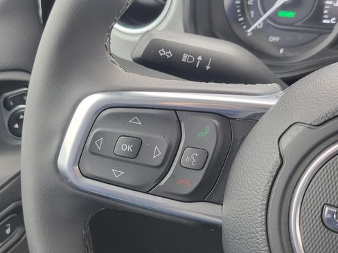 Used 2025 Jeep Wrangler Unlimited Sahara AWD/4WD image 11
