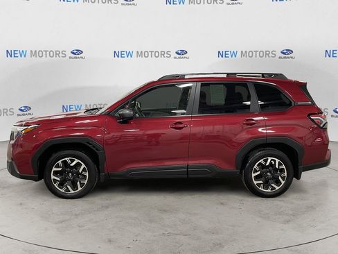 Certified 2025 Subaru Forester Premium w/ Convenience Package #1 AWD/4WD image 2