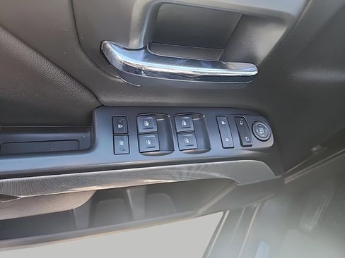 Used 2017 Chevrolet Silverado 1500 LT w/ All Star Edition image 15