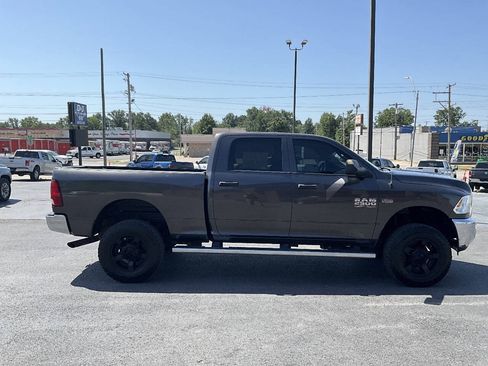 Used 2017 RAM 2500 Tradesman w/ Chrome Appearance Group AWD/4WD image 6