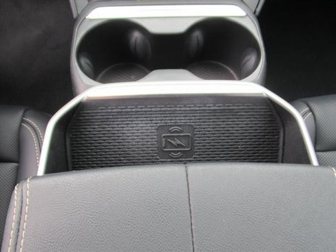 Used 2025 GMC Terrain Elevation w/ Elevation Premium Package image 27