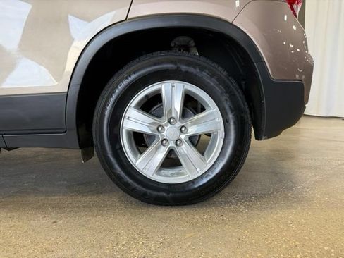 Used 2019 Chevrolet Trax LT w/ Driver Confidence Package FWD image 29