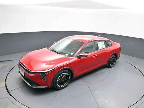 New 2025 Kia K4 EX image 32