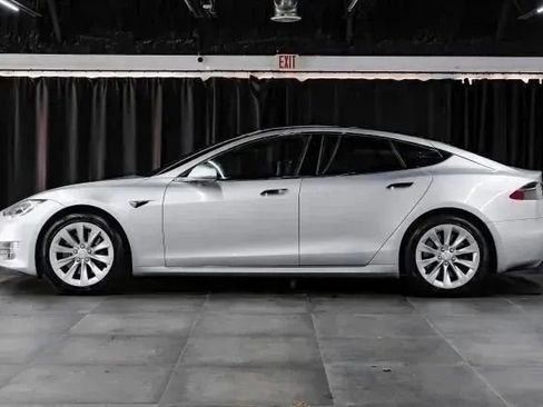 Used 2018 Tesla Model S 75D image 16