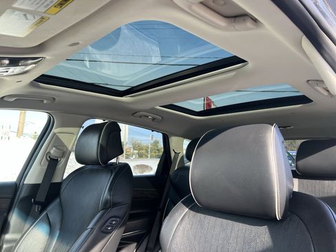 Used 2022 Genesis GV80 2.5T w/ Prestige Package 04 image 24