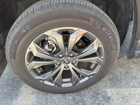 Used 2023 Toyota RAV4 Limited AWD/4WD image 9