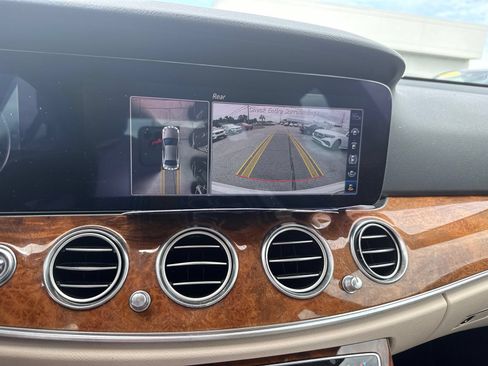 Used 2020 Mercedes-Benz E 350 Sedan image 11