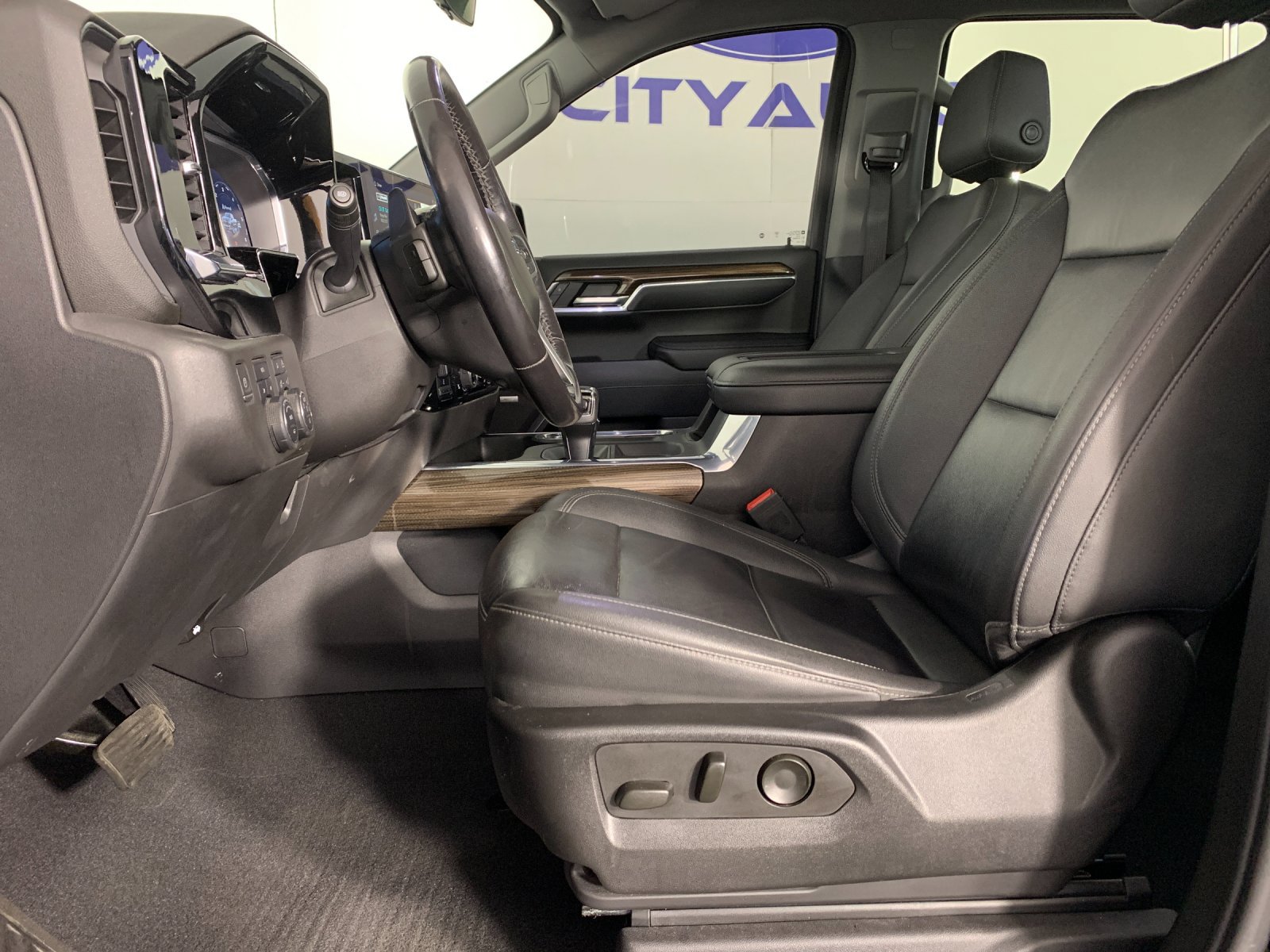 Used 2022 Chevrolet Silverado 1500 RST w/ Convenience Package II AWD/4WD image 15