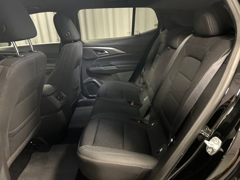 Used 2025 Chevrolet Equinox EV LT FWD image 21