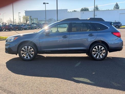 Used 2017 Subaru Outback 2.5i Limited image 4