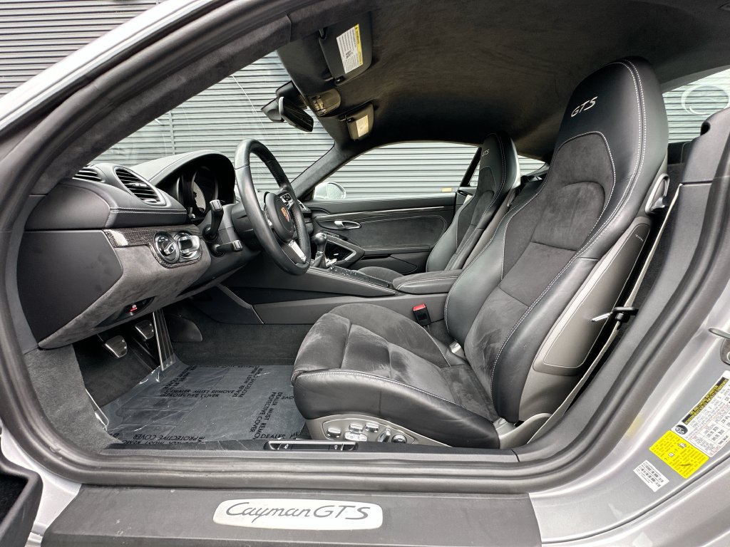 Used 2018 Porsche 718 Cayman S RWD image 5
