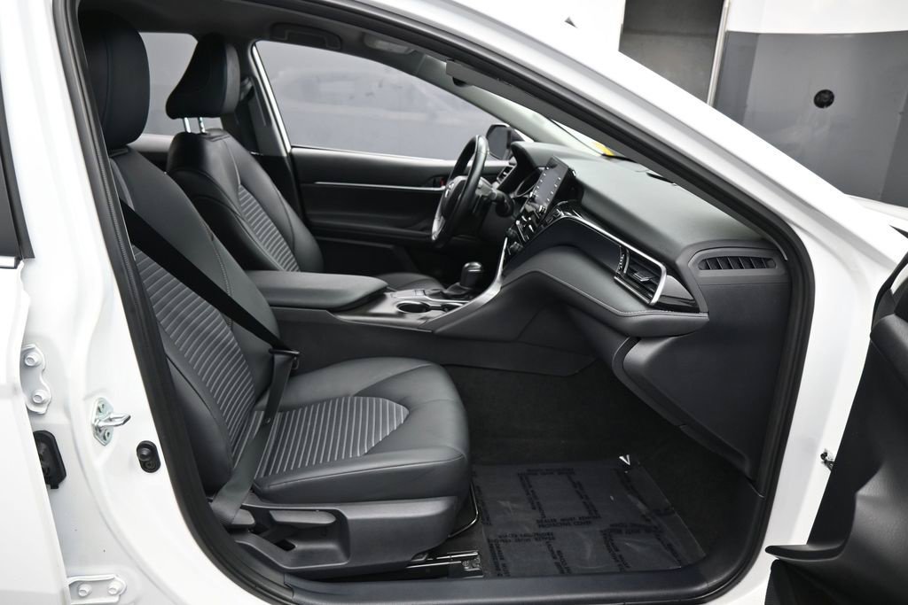Used 2024 Toyota Camry SE w/ Convenience Package FWD image 36