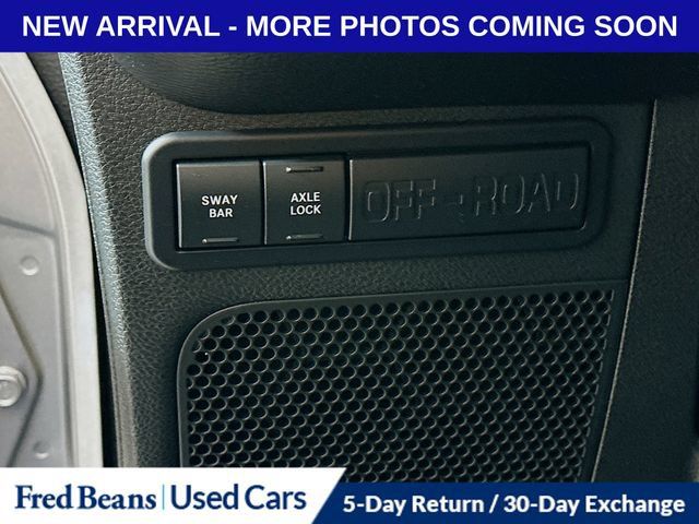 Used 2018 Jeep Wrangler Unlimited Rubicon w/ Cold Weather Group AWD/4WD image 15