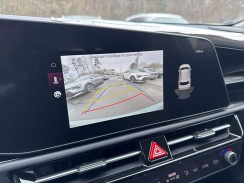 New 2026 Kia Niro EX image 4