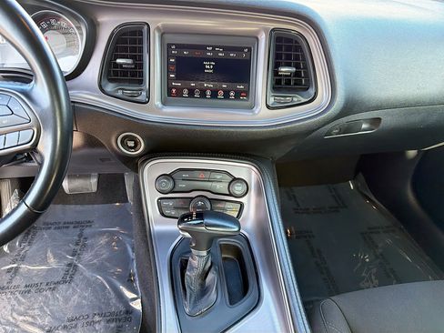 Used 2023 Dodge Challenger SXT RWD image 17