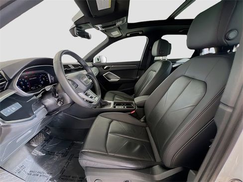 Used 2025 Audi Q3 2.0T Premium image 21