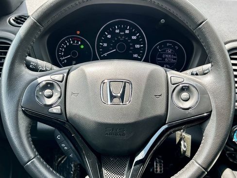 Used 2021 Honda HR-V Sport image 18