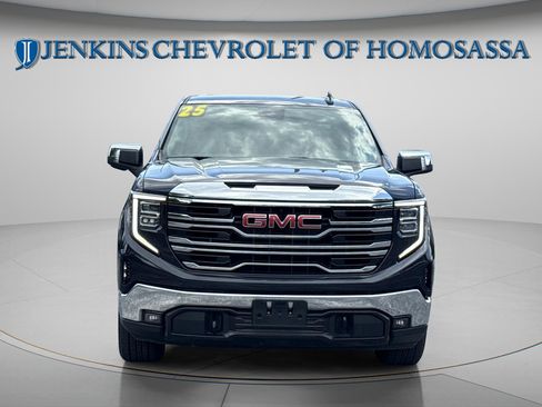 Used 2025 GMC Sierra 1500 SLT AWD/4WD image 10