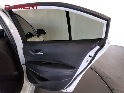 Used 2024 Toyota Corolla SE image 34