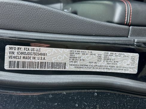 Used 2025 Dodge Durango GT image 32