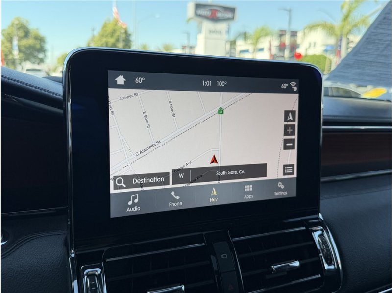 Used 2019 Lincoln Navigator Select RWD image 51