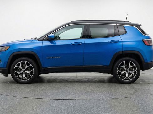 Used 2025 Jeep Compass Limited AWD/4WD image 5