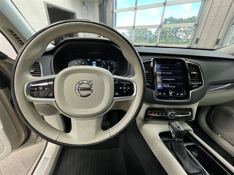 Used 2016 Volvo XC90 T6 Momentum w/ Momentum Plus Package AWD/4WD image 15