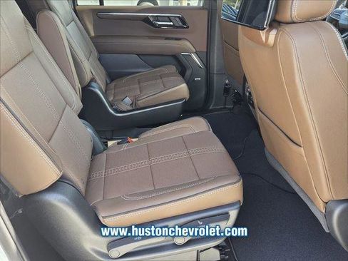 New 2026 Chevrolet Suburban High Country image 25