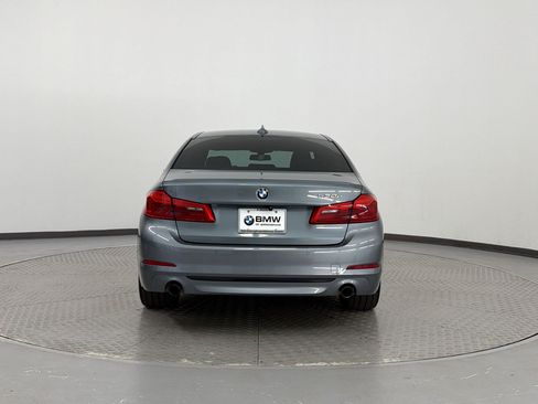 Used 2018 BMW 530e RWD image 10
