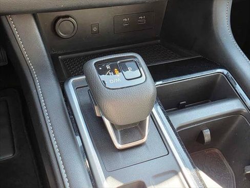 Used 2025 Nissan Pathfinder SL AWD/4WD image 34